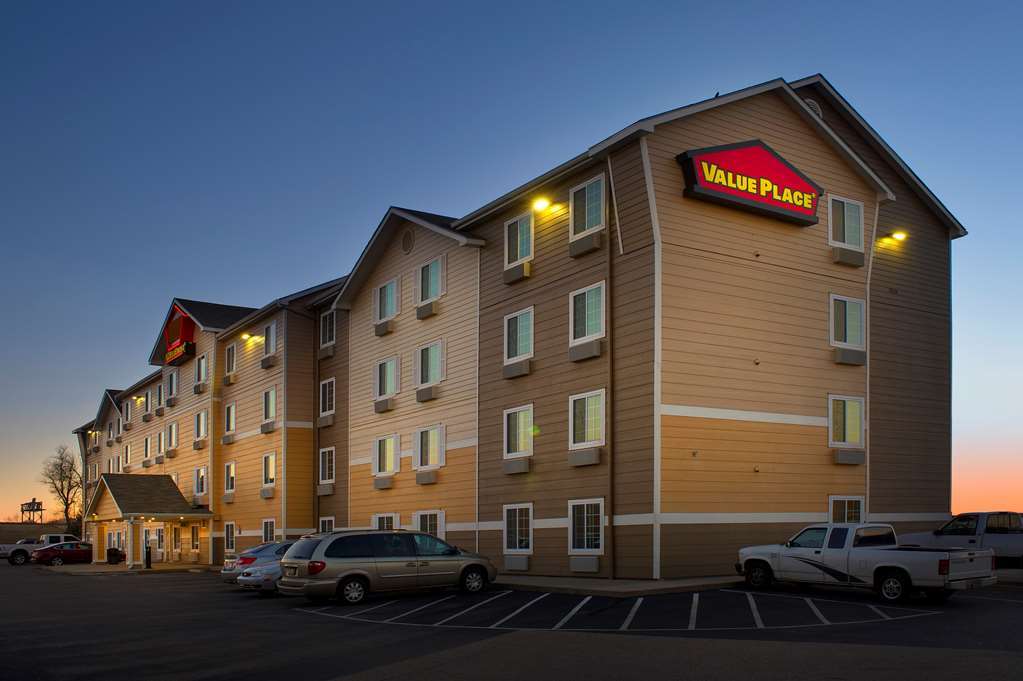 Extended Stay America Select Suites - Wichita - Airport Екстер'єр фото