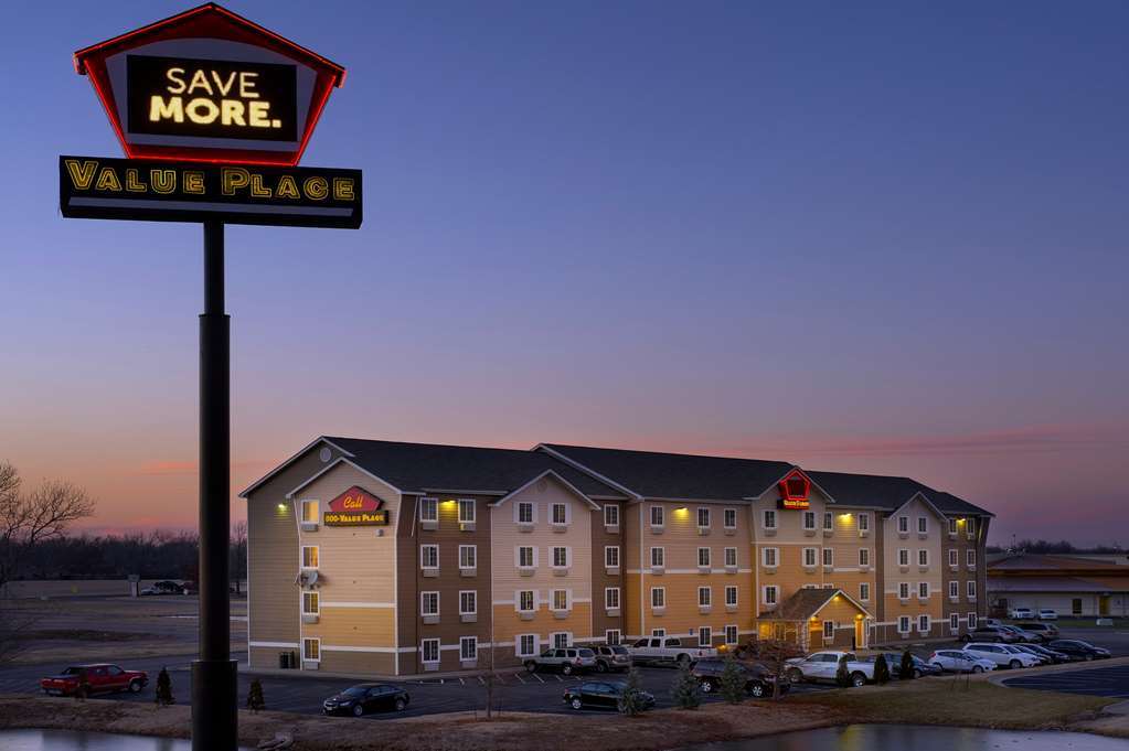Extended Stay America Select Suites - Wichita - Airport Екстер'єр фото