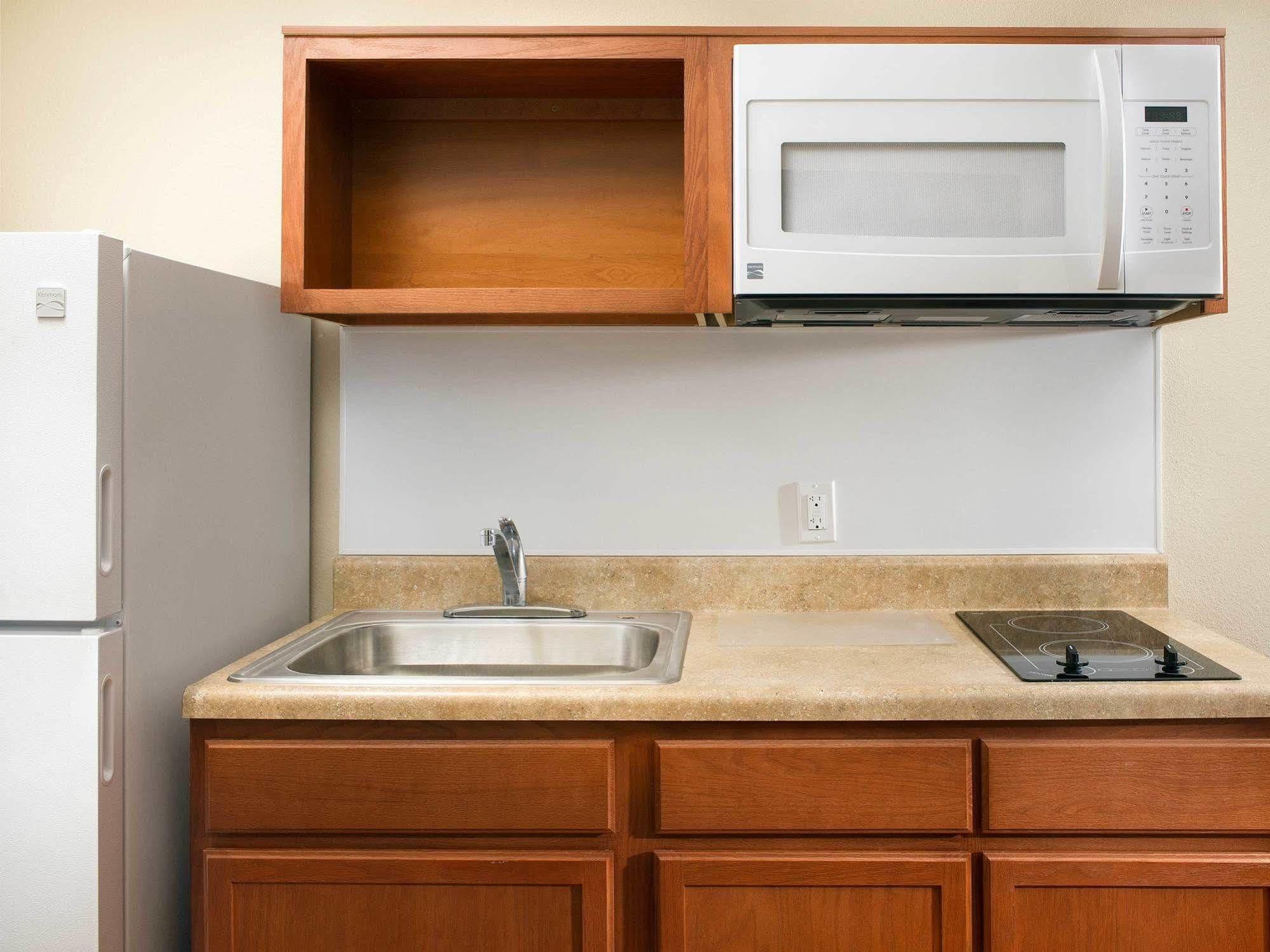 Extended Stay America Select Suites - Wichita - Airport Екстер'єр фото